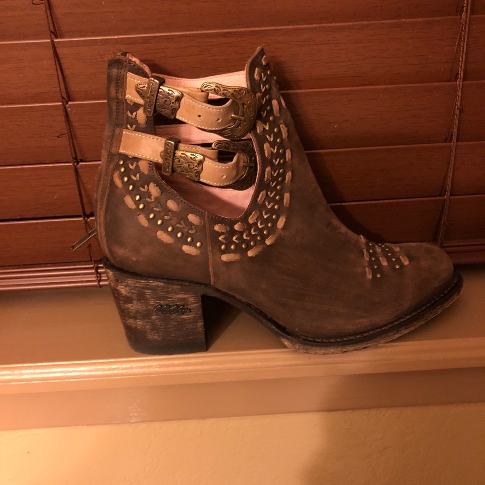 Miss Macie booties